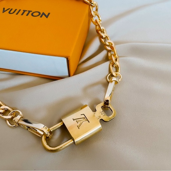 Restocked - LV Lock & Key necklace Box set - Picture 3 of 11